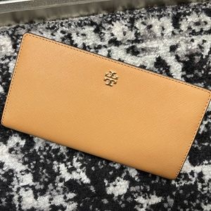 Tory Burch Emerson Slim Wallet